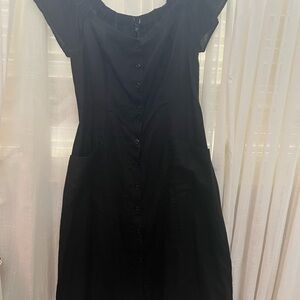 Black midi dress with pockets. 100% linen